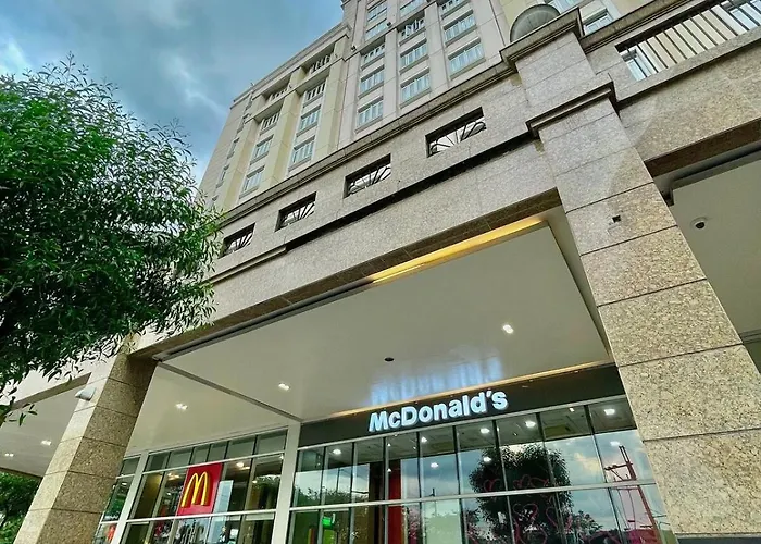 101 Newport Blvd - Skybison Aerie Across Naia T3 * Manila